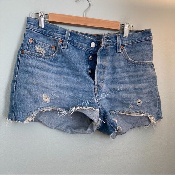 Levi’s Premium Light Wash Distressed Short Denim Jean Shorts 29 Cotton - Picture 6 of 9
